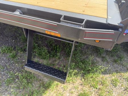 New 2026 Diamond C Trailers DEC 207 24X102 Equipment Trailer