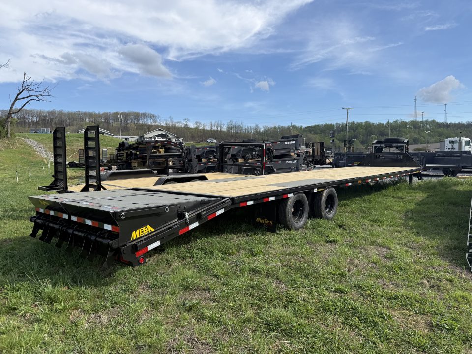 New 2026 Big Tex Trailers 22GN-35+5 MEGA Equipment Trailer