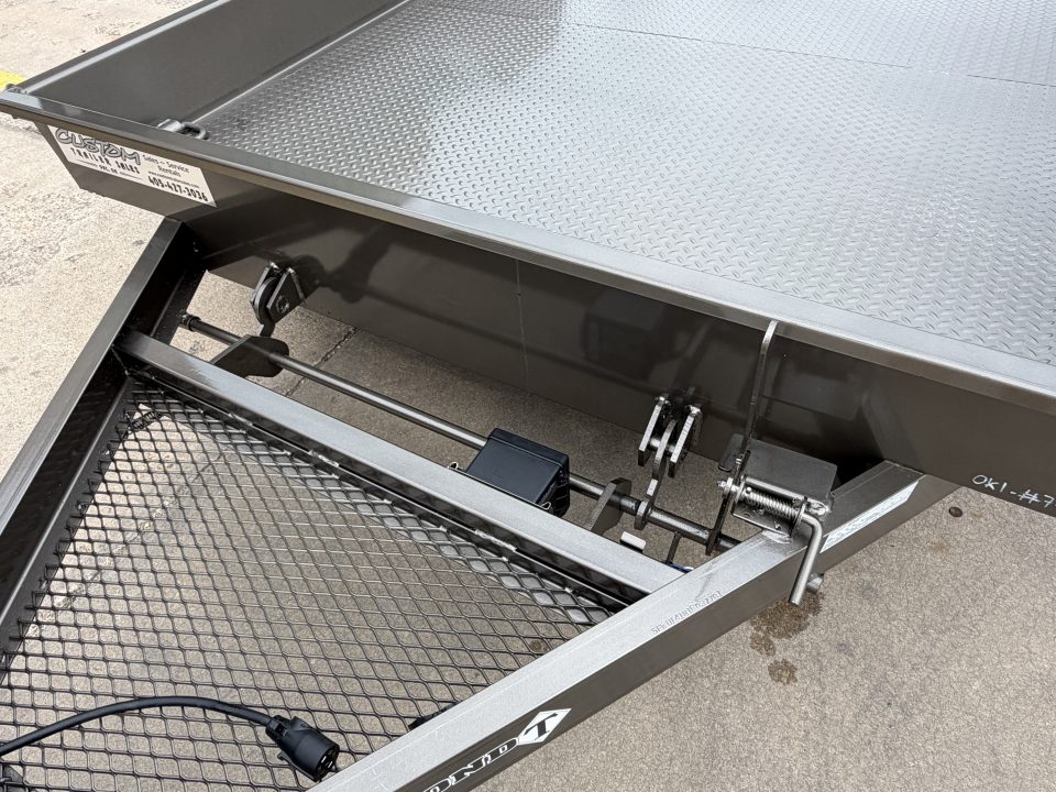 New #037701 2026 DIAMOND T SLT 14 X 79 SINGLE AXLE 7K SCISSOR LIFT TILT TRAILER W/ SPARE