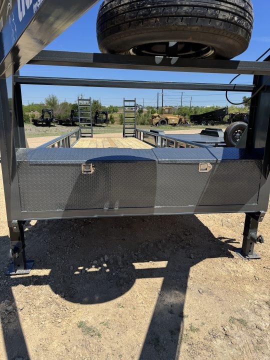 New 2026 Lion Trailers 22LBGNPT-1255 Flatbed Trailer