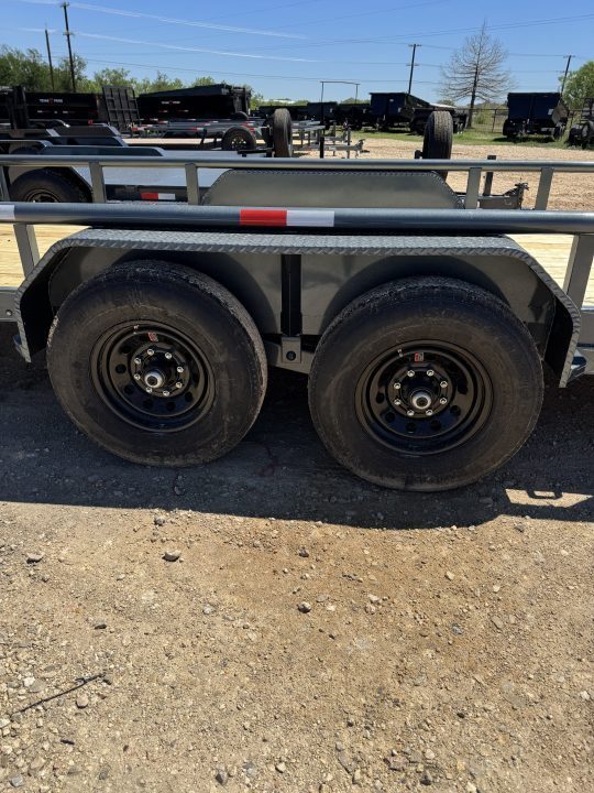 New 2026 Lion Trailers 22LBGNPT-1255 Flatbed Trailer