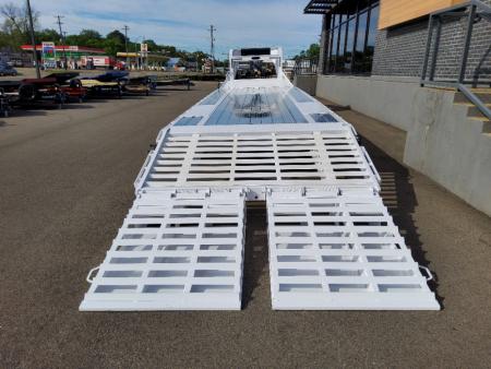 New 2026 Diamond C Trailers FMAX207MR/XDR Flatbed Trailer