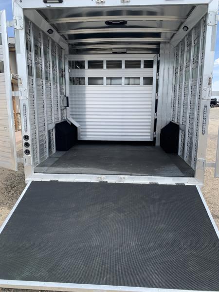 New 2026 SMC 8414SSRHT Horse Trailer