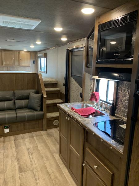 New 2026 SMC 8414SSRHT Horse Trailer