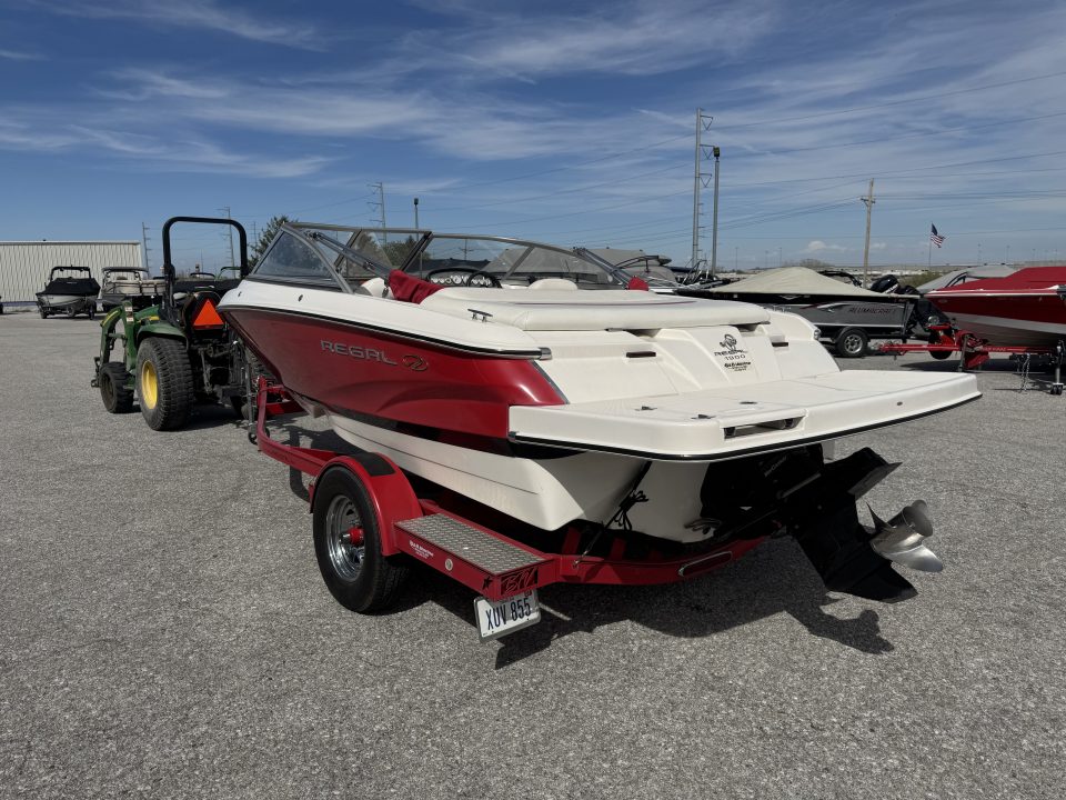 Used 2007 Regal Boats 1900 Bowrider