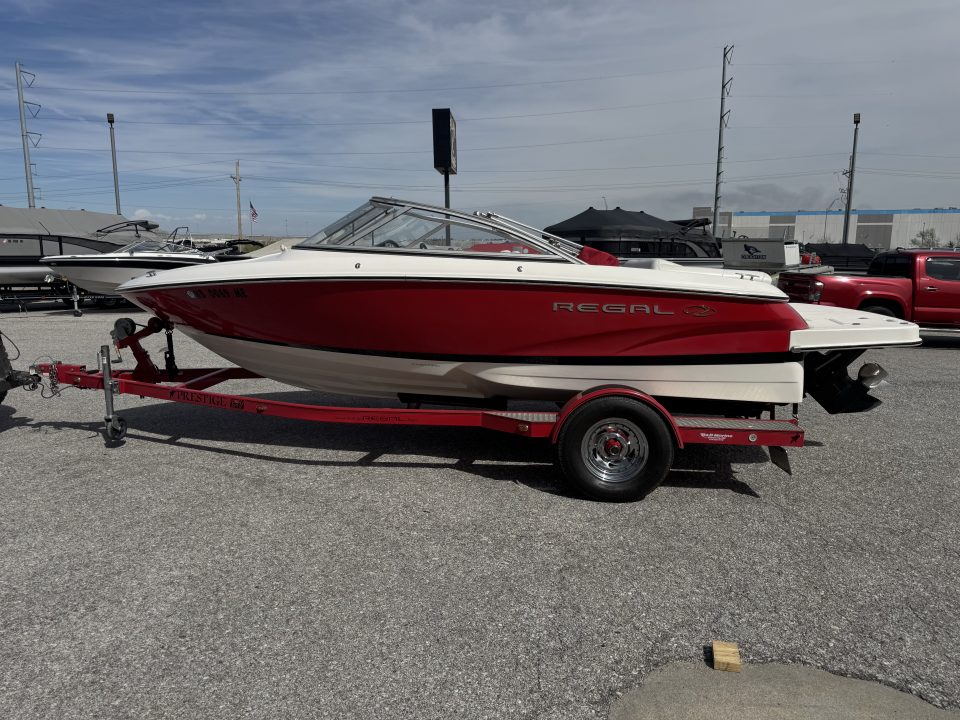 Used 2007 Regal Boats 1900 Bowrider