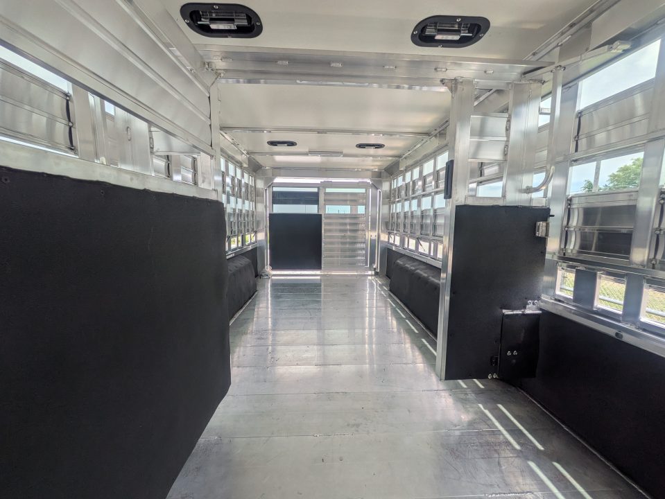 New 24' LoProXpo Club Calf Livestock Trailer