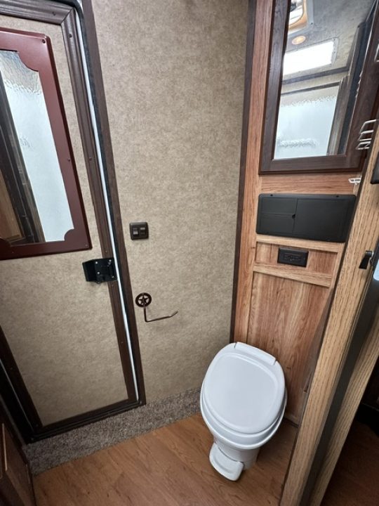 Consignment 2012 Trails West Sierra 2 Horse 8x13 Living Quarter