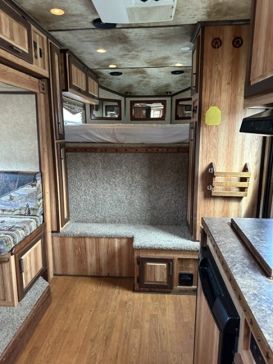 Consignment 2012 Trails West Sierra 2 Horse 8x13 Living Quarter