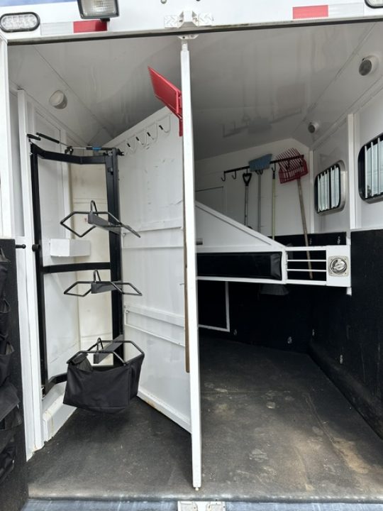 Consignment 2012 Trails West Sierra 2 Horse 8x13 Living Quarter