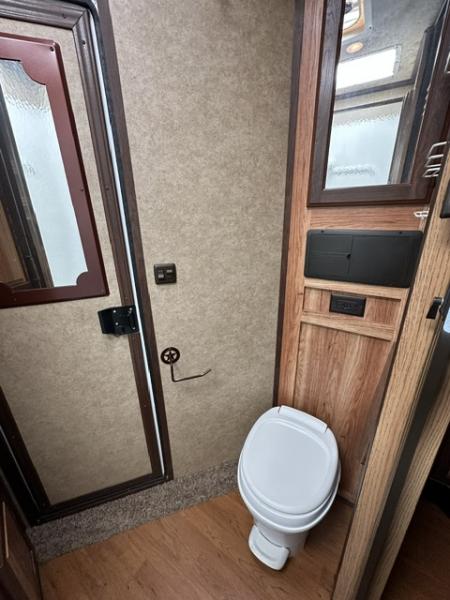 Consignment 2012 Trails West Sierra 2 Horse 8x13 Living Quarter