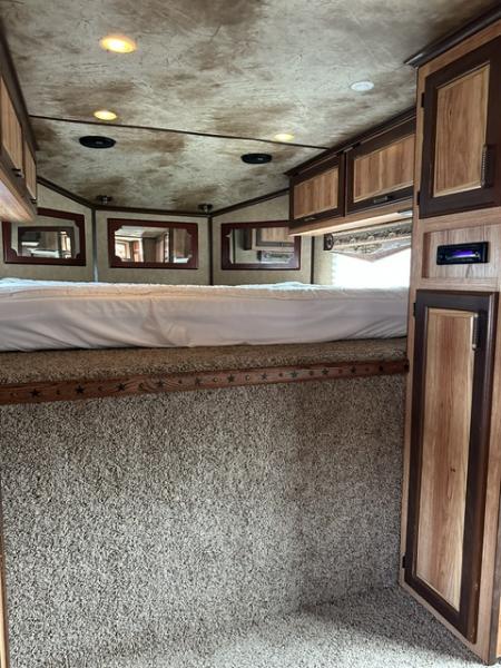 Consignment 2012 Trails West Sierra 2 Horse 8x13 Living Quarter