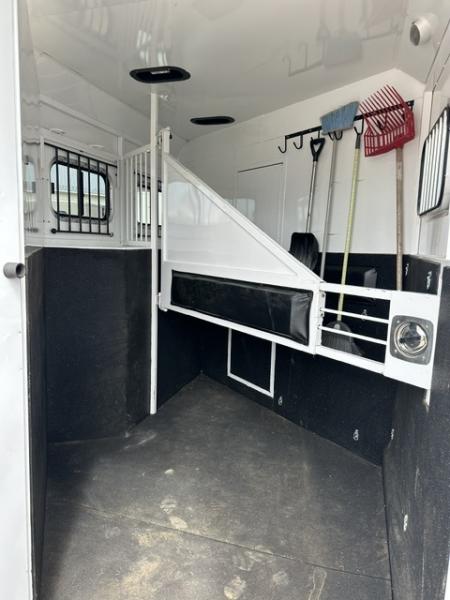 Consignment 2012 Trails West Sierra 2 Horse 8x13 Living Quarter