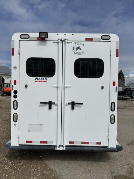 Consignment 2012 Trails West Sierra 2 Horse 8x13 Living Quarter