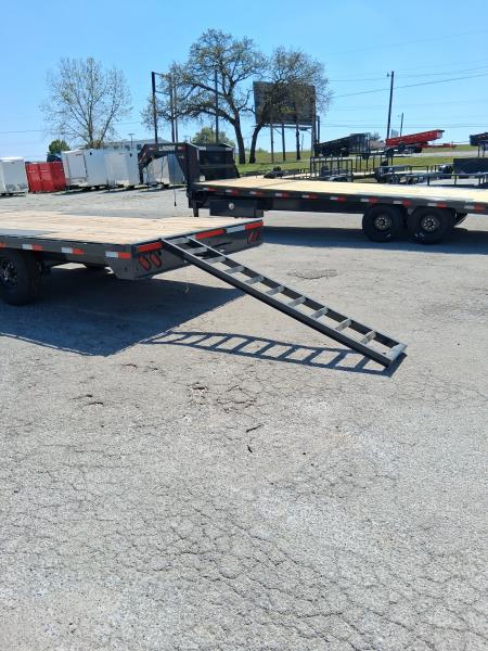 New 2025 Lamar Trailers