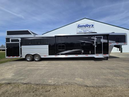 New 2026 Merhow Stampede 4H sideload w/ Bunk beds