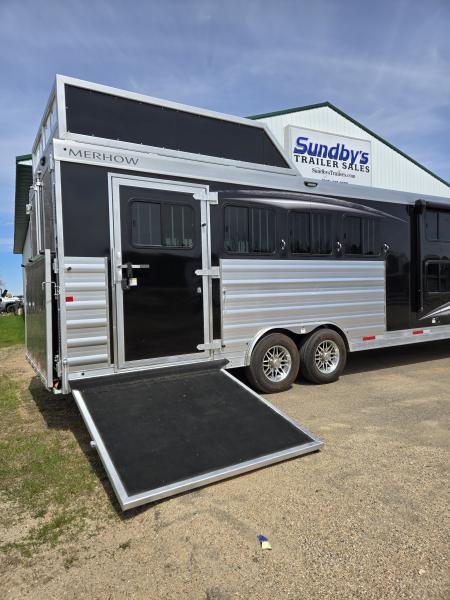 New 2026 Merhow Stampede 4H sideload w/ Bunk beds