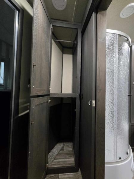 New 2026 Merhow Stampede 4H sideload w/ Bunk beds