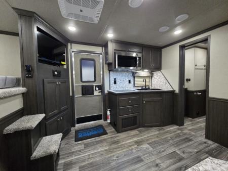 New 2026 Merhow Stampede 4H sideload w/ Bunk beds
