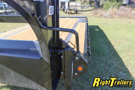 New 2026 8.5X25 PJ GOOGSENECK EQUIPMENT TRAILER