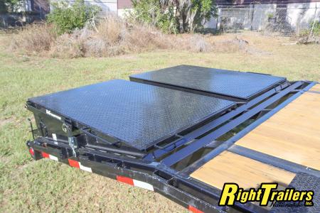New 2026 8.5X25 PJ GOOGSENECK EQUIPMENT TRAILER