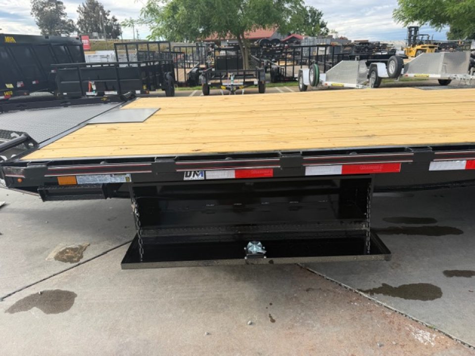New 2026 Diamond C Trailers DEC208L22X102 8.5FT X 22FT 18K GVW Equipment Trailer