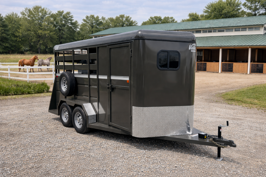New 2026 Valley Trailers 2810 2 HORSE SLANT LOAD DELUXE 7' TALL