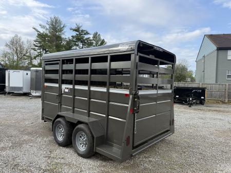 New 2026 Valley Trailers 2810 2 HORSE SLANT LOAD DELUXE 7' TALL