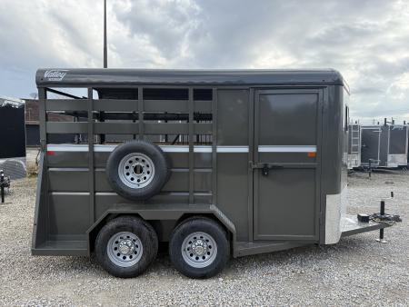 New 2026 Valley Trailers 2810 2 HORSE SLANT LOAD DELUXE 7' TALL