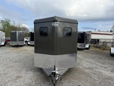 New 2026 Valley Trailers 2810 2 HORSE SLANT LOAD DELUXE 7' TALL