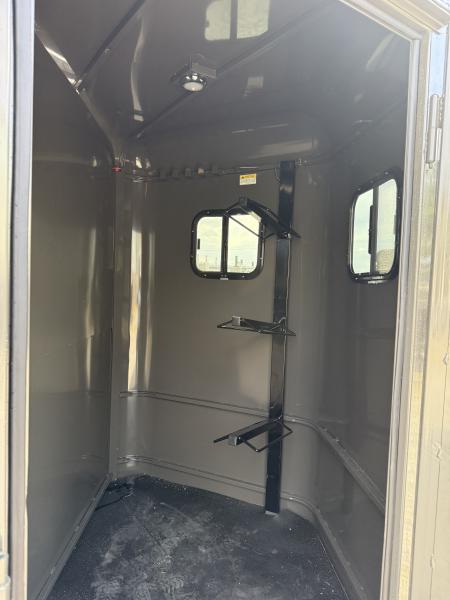 New 2026 Valley Trailers 2810 2 HORSE SLANT LOAD DELUXE 7' TALL