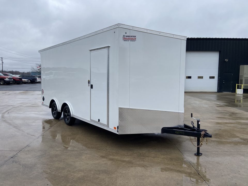 New United UJ-8.5X18 Enclosed Trailer