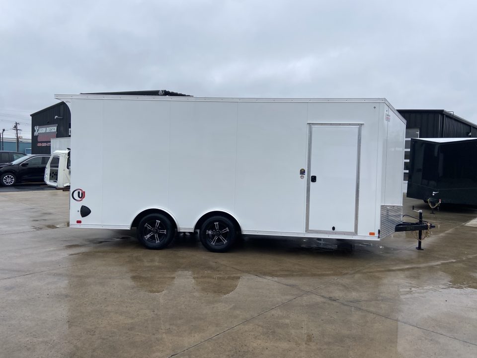 New United UJ-8.5X18 Enclosed Trailer