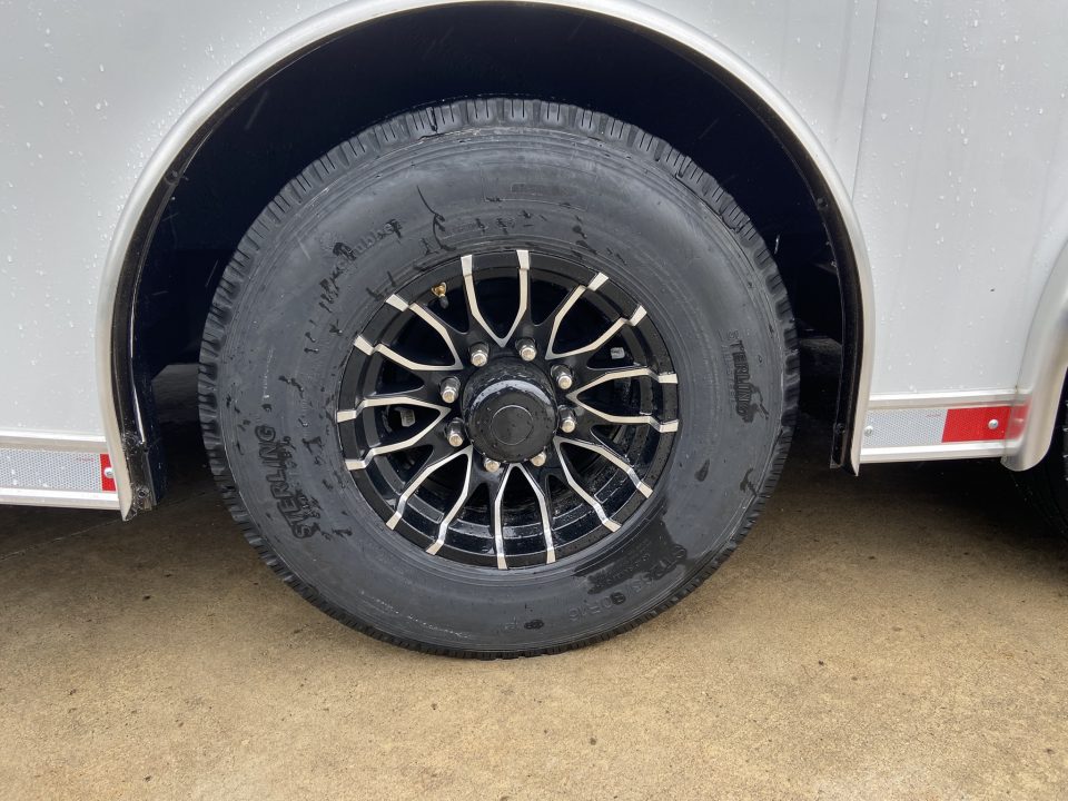 New United USH-8.5X28 Car Trailer