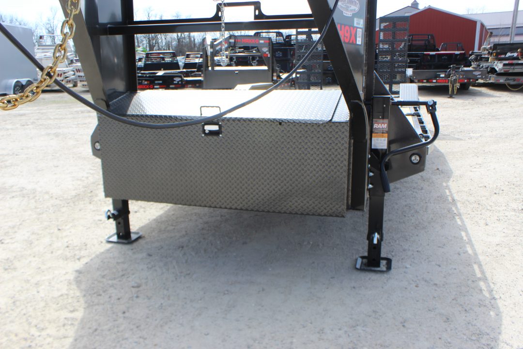 New 2026 MAXXD H9X 102" x 24' gooseneck Equipment Trailer
