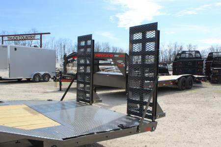 New 2026 MAXXD H9X 102" x 24' gooseneck Equipment Trailer
