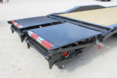 New 2026 MAXXD H8X 26' GN superwide equipment Equipment Trailer