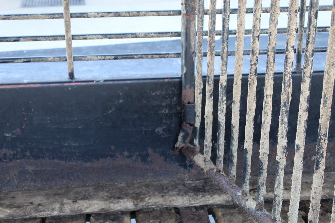 Used 2014 Gooseneck Trailer MFG PIPESIDE Stock / Stock Combo Trailer