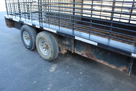 Used 2014 Gooseneck Trailer MFG PIPESIDE Stock / Stock Combo Trailer