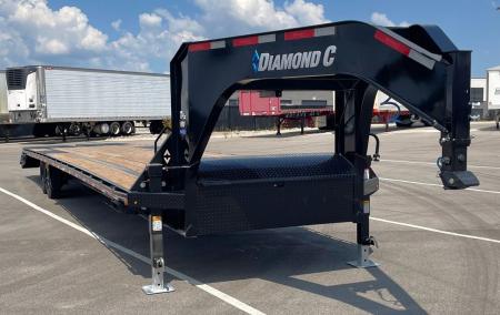 New Diamond C FMAX-208-HS 40' Gooseneck Flatbed Trailer: 18,000 GVWR, ABS Brakes, Spare, Max Ramps