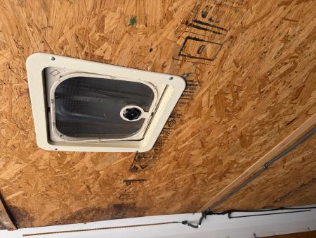 Used #034933 USED 2013 CARGO CRAFT TA5 8.5 X 26 TANDEM AXLE 14K GOOSENECK ENCLOSED TRAILER