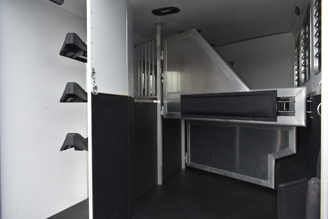 Used 2022 Lakota 8311 Charger Horse Trailer