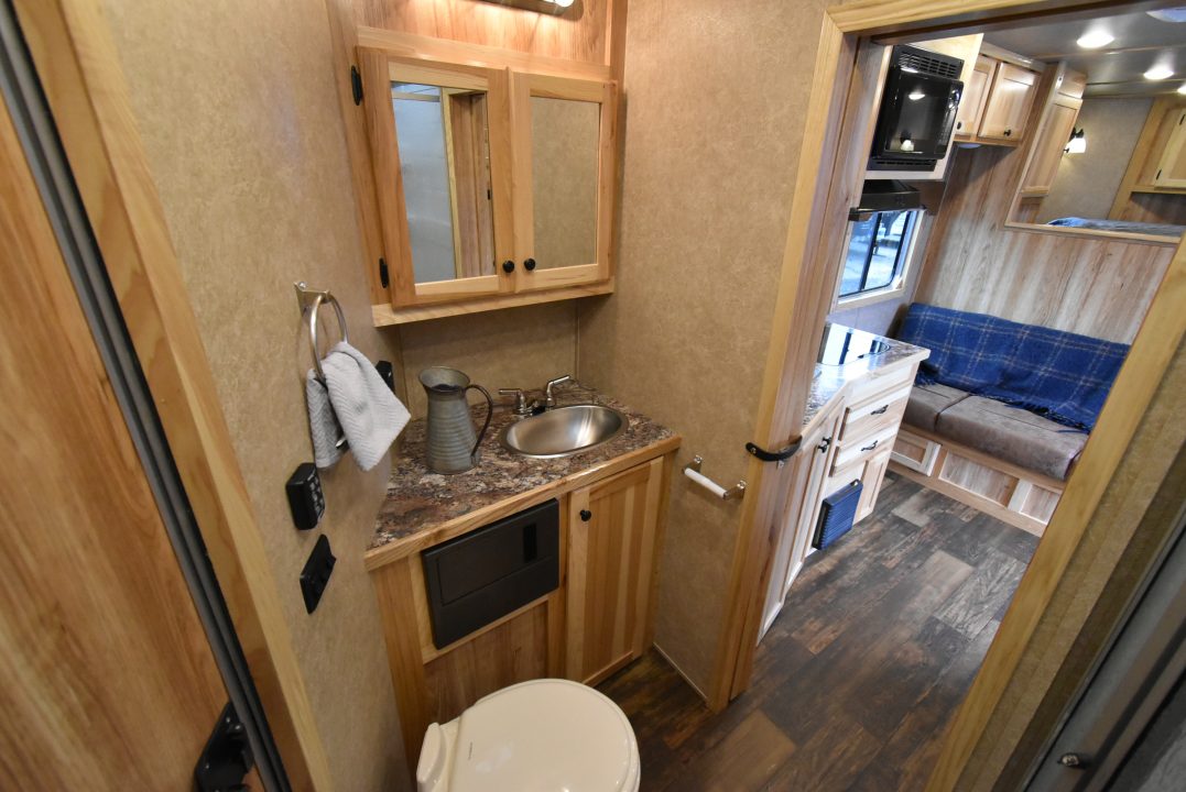 Used 2022 Lakota 8311 Charger Horse Trailer