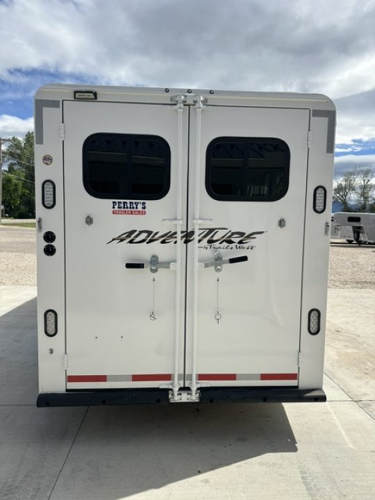 New 2027 Trails West Adventure 4 Horse