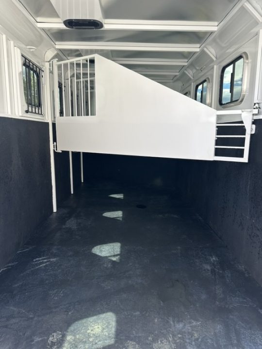New 2027 Trails West Adventure 4 Horse