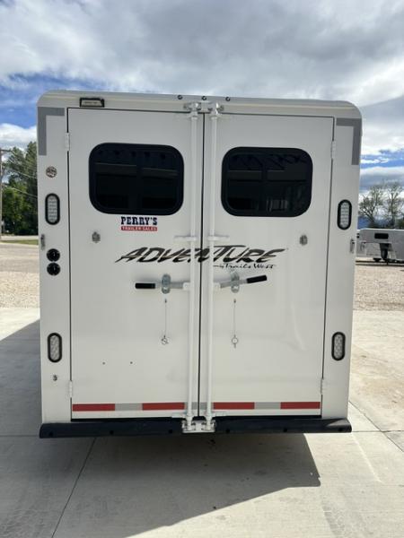 New 2027 Trails West Adventure 4 Horse