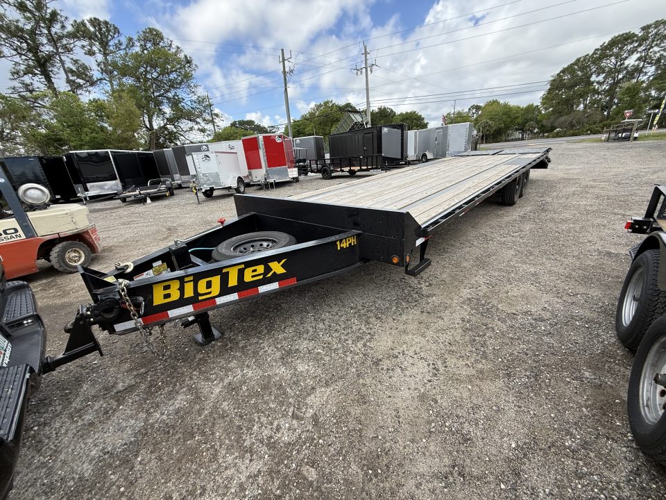 Used 2025 Big Tex Trailers 30 Ft. Gooseneck Flatbed Trailer with Mega Ramps