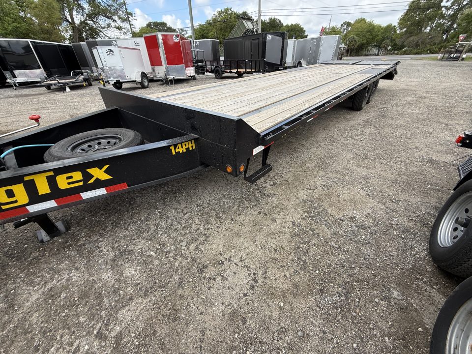 Used 2025 Big Tex Trailers 30 Ft. Gooseneck Flatbed Trailer with Mega Ramps