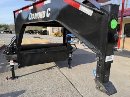 New 2026 Diamond C FMAX208 GOOSENECK TRAILER EXTRA WIDE RAMPS 18 PLY TIRES