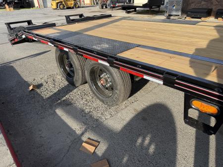 New 2026 Diamond C FMAX208 GOOSENECK TRAILER EXTRA WIDE RAMPS 18 PLY TIRES
